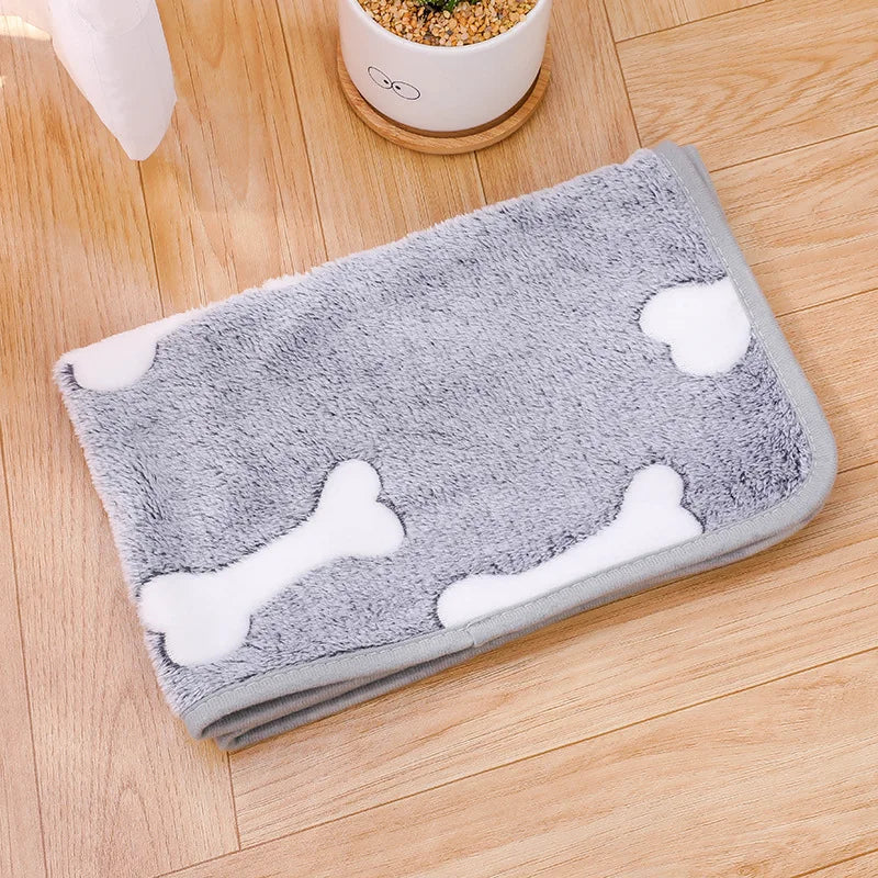 Soft Pet Dog Cat Fleece Blanket Coral Fleece Dog Paw Bones Print Bed Warm Washable Breathable Kitten Puppy Protective for Couch