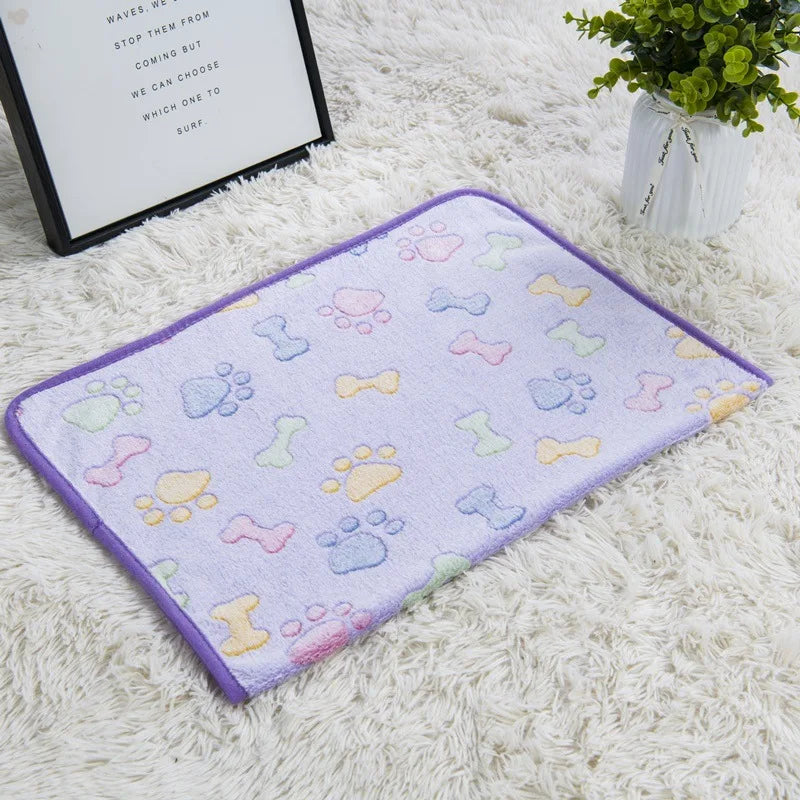 Soft Pet Dog Cat Fleece Blanket Coral Fleece Dog Paw Bones Print Bed Warm Washable Breathable Kitten Puppy Protective for Couch