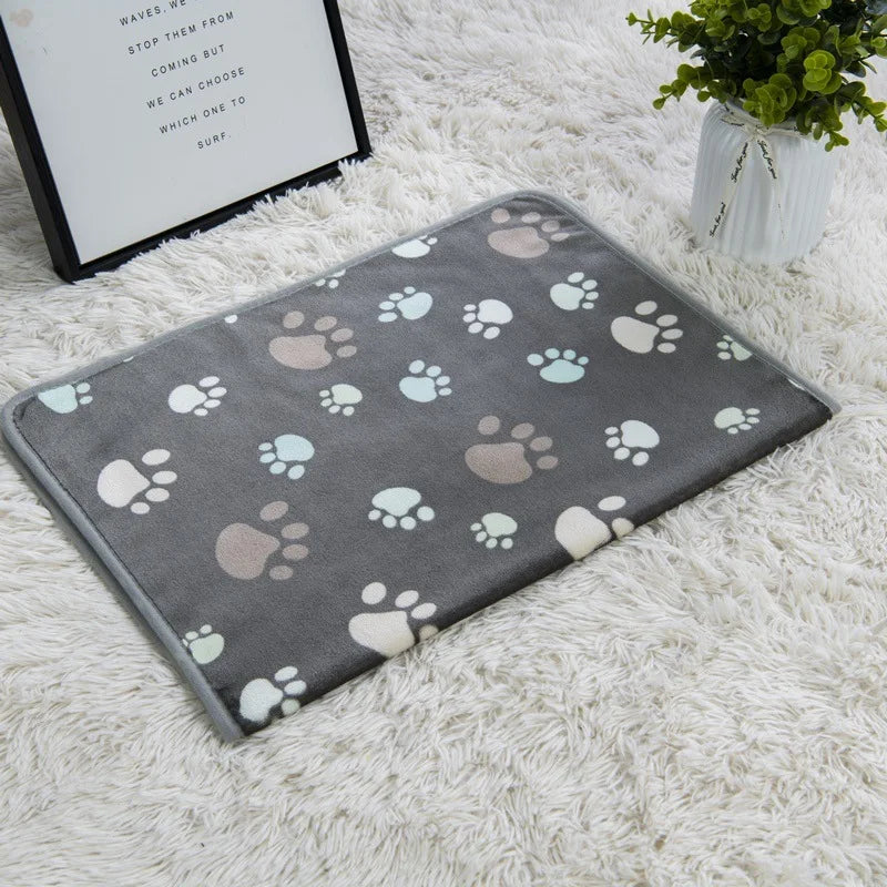 Soft Pet Dog Cat Fleece Blanket Coral Fleece Dog Paw Bones Print Bed Warm Washable Breathable Kitten Puppy Protective for Couch